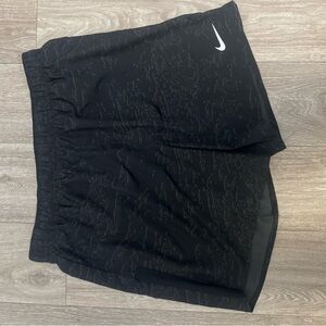 Nike Black Patterned 7in running shorts